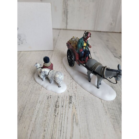 Dept 56 Bringing Fleeces to the mill 58190 village accessory xmas - Picture 5 of 7